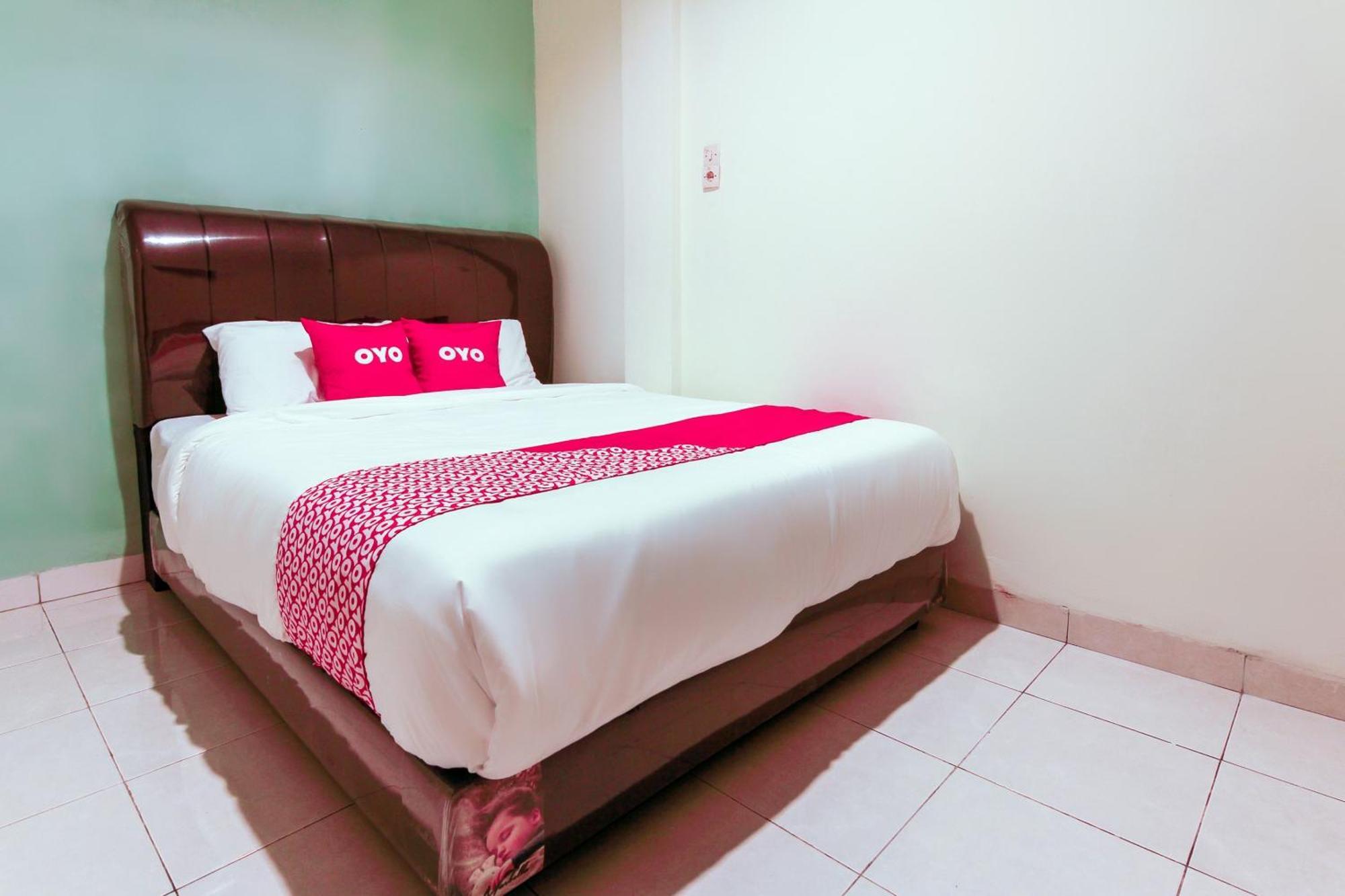 Oyo 3493 Nami House Hotel Medan Ngoại thất bức ảnh